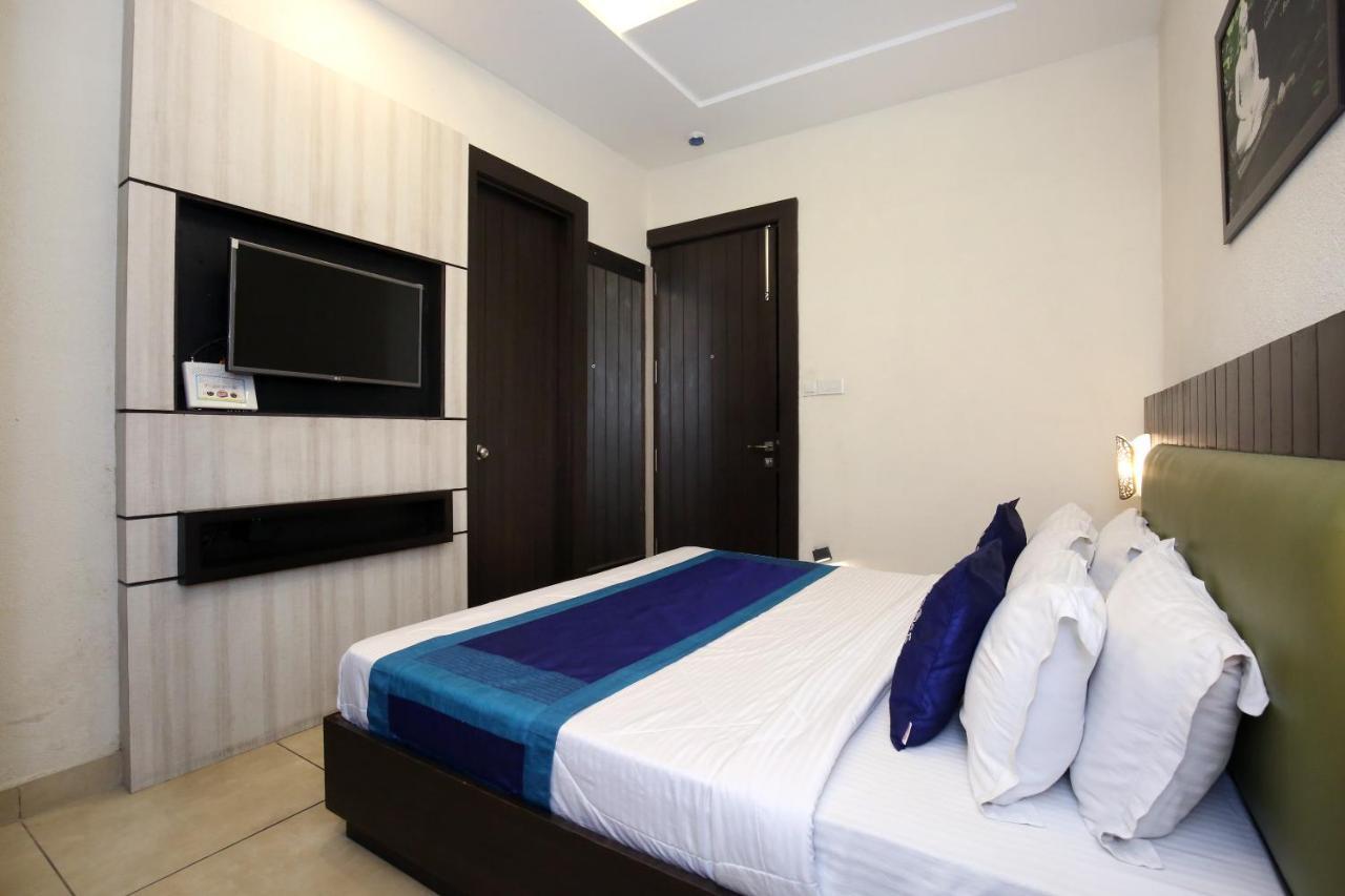 Hotel Oyo 9982 Shahz Lounge Abadpura Exterior foto